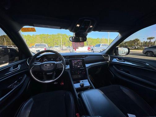 2022 Jeep Grand Cherokee L Altitude