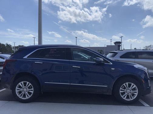 2023 Cadillac XT5 Luxury