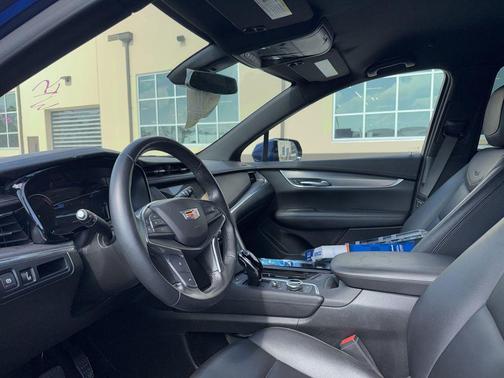 2023 Cadillac XT5 Luxury