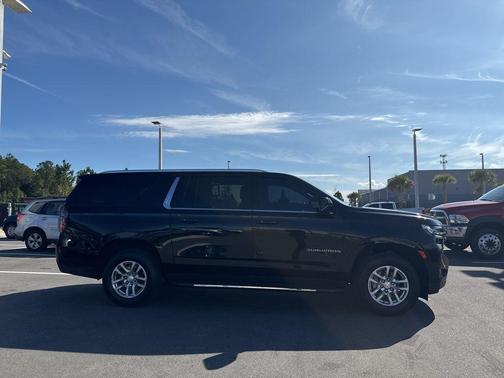 2022 Chevrolet Suburban LS