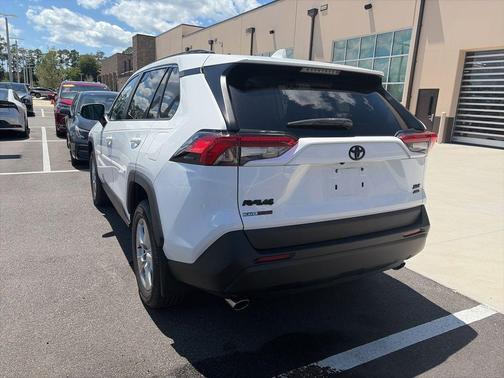 Super White 2020 Toyota RAV4 XLE