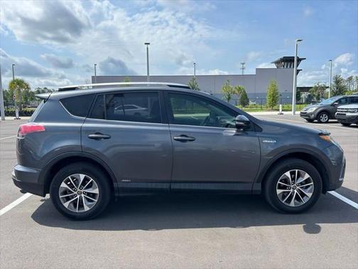 2018 Toyota RAV4 Hybrid XLE