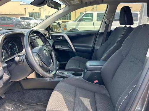 2018 Toyota RAV4 Hybrid XLE
