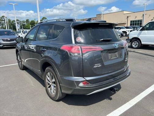 2018 Toyota RAV4 Hybrid XLE