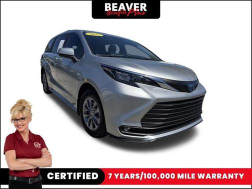 2025 Toyota Sienna XLE 8 Passenger