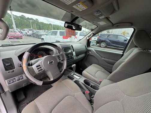 2015 Nissan Frontier SV