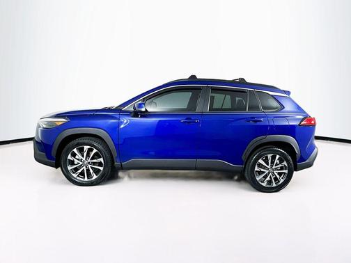 2022 Toyota Corolla Cross XLE