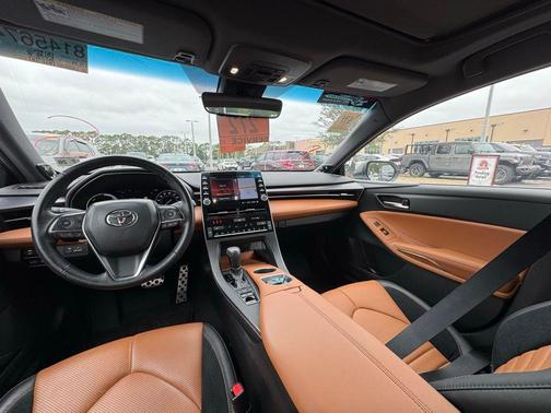 2021 Toyota Avalon Hybrid XSE