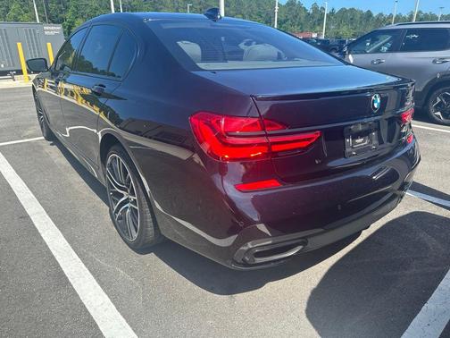 Carbon Black Metallic 2018 BMW 750 i