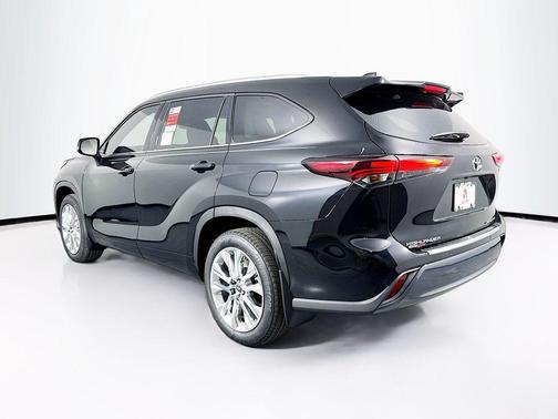 2026 Toyota Highlander Limited