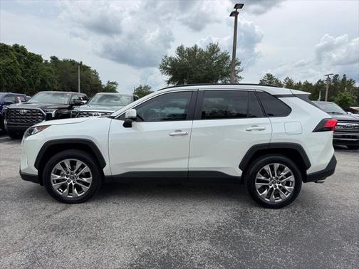 2021 Toyota RAV4 XLE Premium