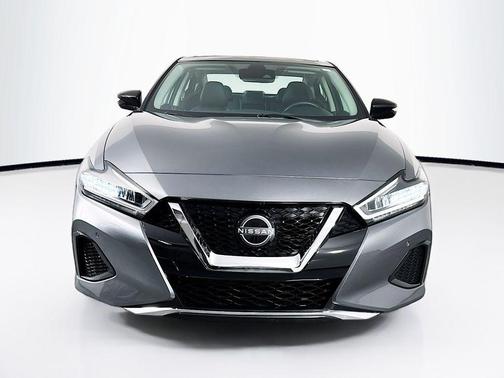 2023 Nissan Maxima SL