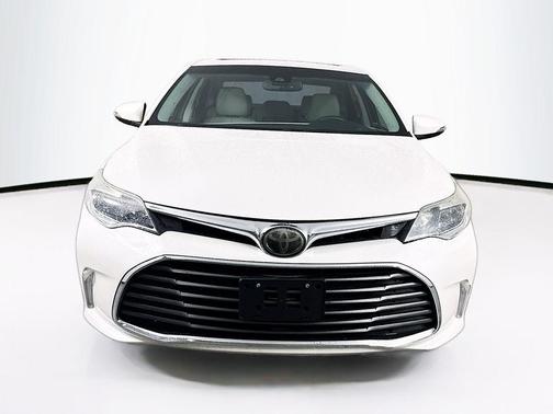 Blizzard Pearl 2018 Toyota Avalon XLE Premium