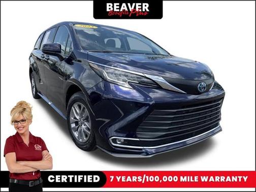 2023 Toyota Sienna XLE 8 Passenger