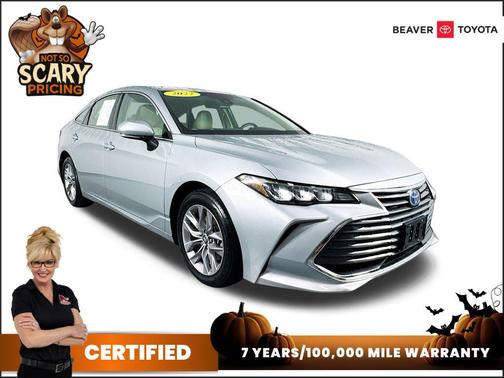 2022 Toyota Avalon Hybrid XLE Plus