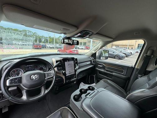 2023 RAM 2500 Laramie Crew Cab 4x4 6'4' Box