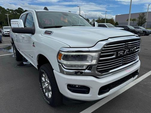 2023 RAM 2500 Laramie Crew Cab 4x4 6'4' Box