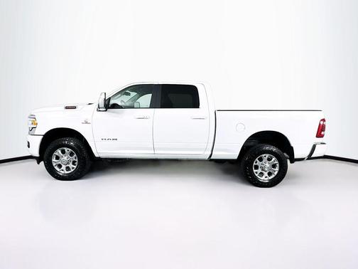 2023 RAM 2500 Laramie Crew Cab 4x4 6'4' Box