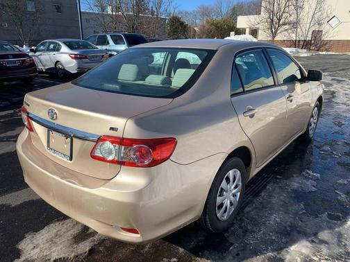 2011 Toyota Corolla LE