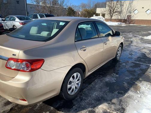 2011 Toyota Corolla LE