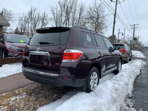2013 Toyota Highlander SE