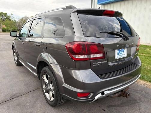 Granite Crystal Metallic Clearcoat 2016 Dodge Journey Crossroad