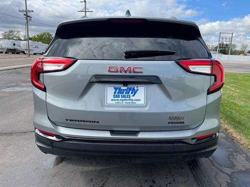 2024 GMC Terrain SLT
