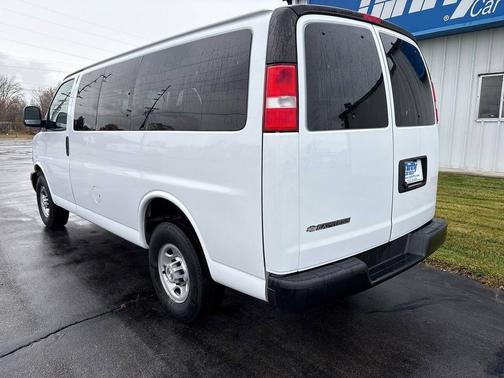 2023 Chevrolet Express 3500 RWD 3500 Regular Wheelbase LS