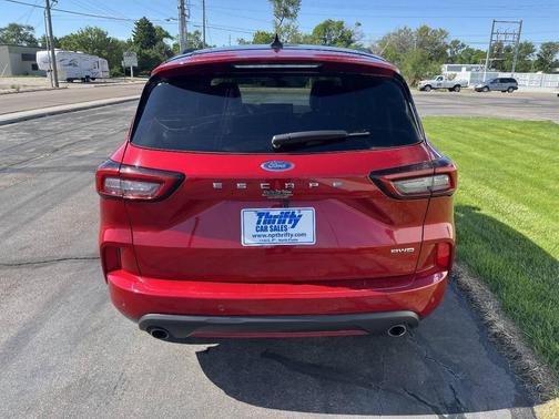 Rapid Red Metallic Tinted Clearcoat 2024 Ford Escape ST-Line
