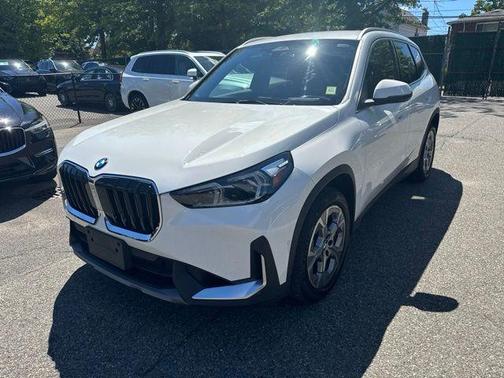 Alpine White 2023 BMW X1 xDrive28i