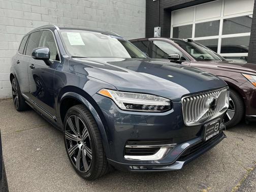 2023 Volvo XC90 B6 AWD Ultimate 7-Seater