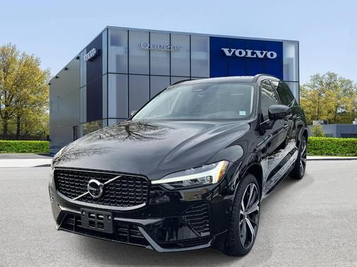 Onyx Black Metallic 2025 Volvo XC60 Plug-In Hybrid T8 Ultra