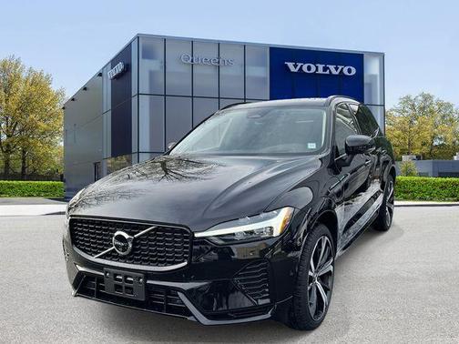 Onyx Black Metallic 2025 Volvo XC60 Plug-In Hybrid T8 Ultra