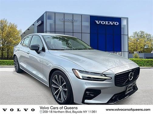 2022 Volvo S60 