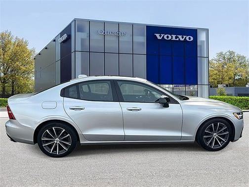 2022 Volvo S60 