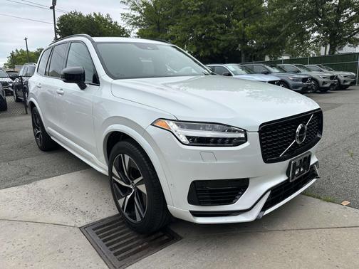 2022 Volvo XC90 Recharge Plug-In Hybrid T8 R-Design Extended Range 7P