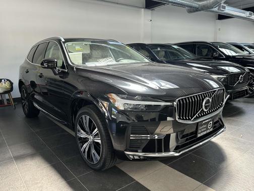 2023 Volvo XC60 B5 AWD Plus Bright