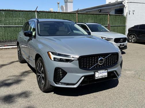 Gray Metallic 2024 Volvo XC60 B5 Plus Dark Theme