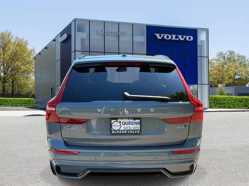 Gray Metallic 2024 Volvo XC60 B5 Plus Dark Theme