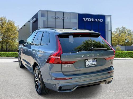 Gray Metallic 2024 Volvo XC60 B5 Plus Dark Theme