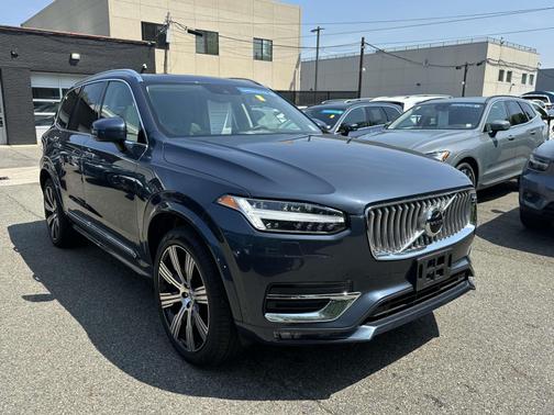 2022 Volvo XC90 T6 AWD Inscription 6 Seater
