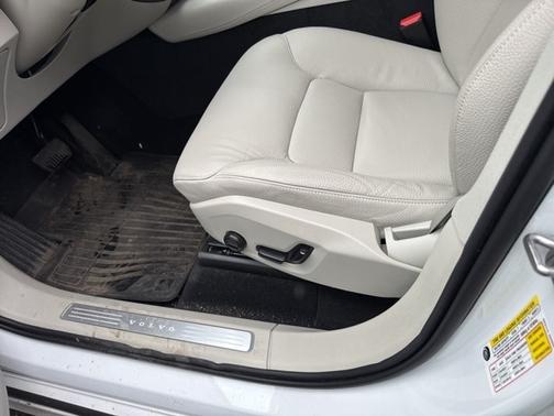 2024 Volvo XC90 B6 Plus Bright 7-Seater
