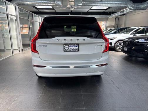 Crystal White 2023 Volvo XC90 B6 Plus 6-Seater