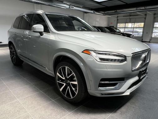 2024 Volvo XC90 B6 Plus Bright 7-Seater