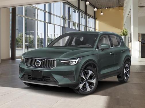 Forest Green 2026 Volvo XC40 B5 Core