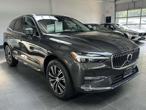 2022 Volvo XC60 B5 AWD Inscription
