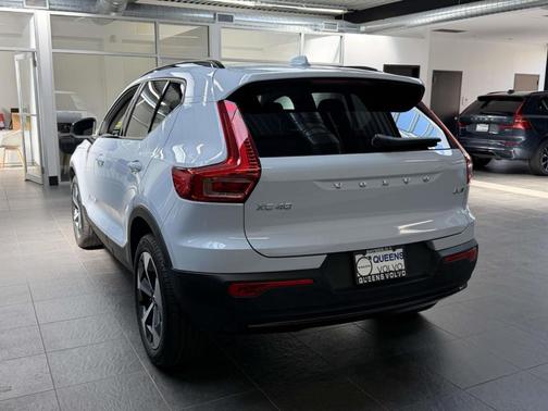 Cloud 9 White 2026 Volvo XC40 B5 Plus