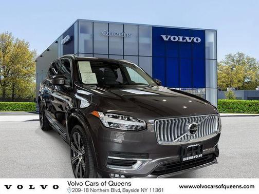 Platinum Gray Metallic 2023 Volvo XC90 B6 Ultimate 7-Seater