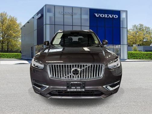 Platinum Gray Metallic 2023 Volvo XC90 B6 Ultimate 7-Seater