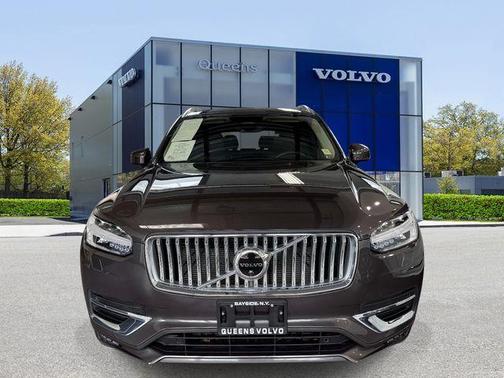 Platinum Gray Metallic 2023 Volvo XC90 B6 Ultimate 7-Seater